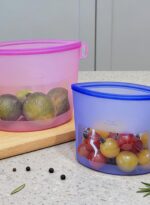 Set of four CuLiDing reusable silicone food storage bags in mixed colors, two snack and two sandwich sizes.